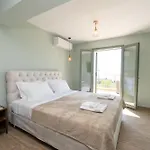 Thisefs Luxury Kefalonia Apartahotel *