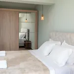 アパートホテル Thisefs Luxury Kefalonia *